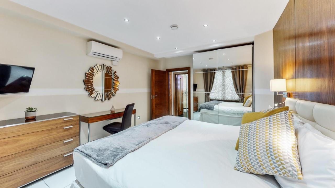 Apartment Bryanston London
