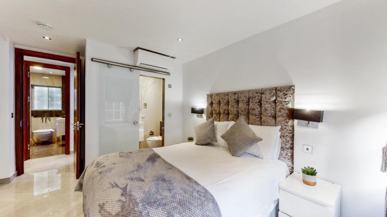 Bryanston Apartment