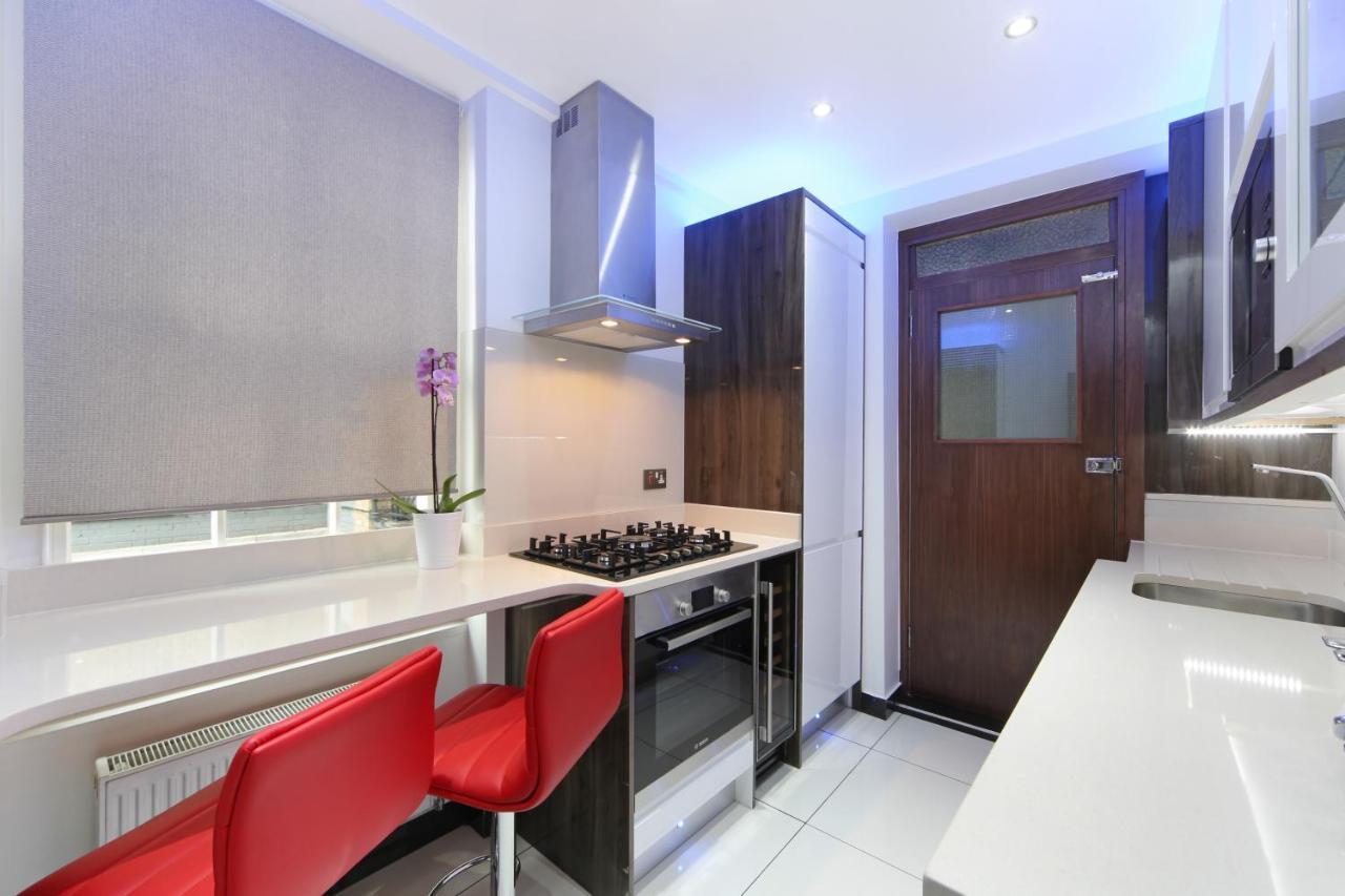 Apartment Bryanston London